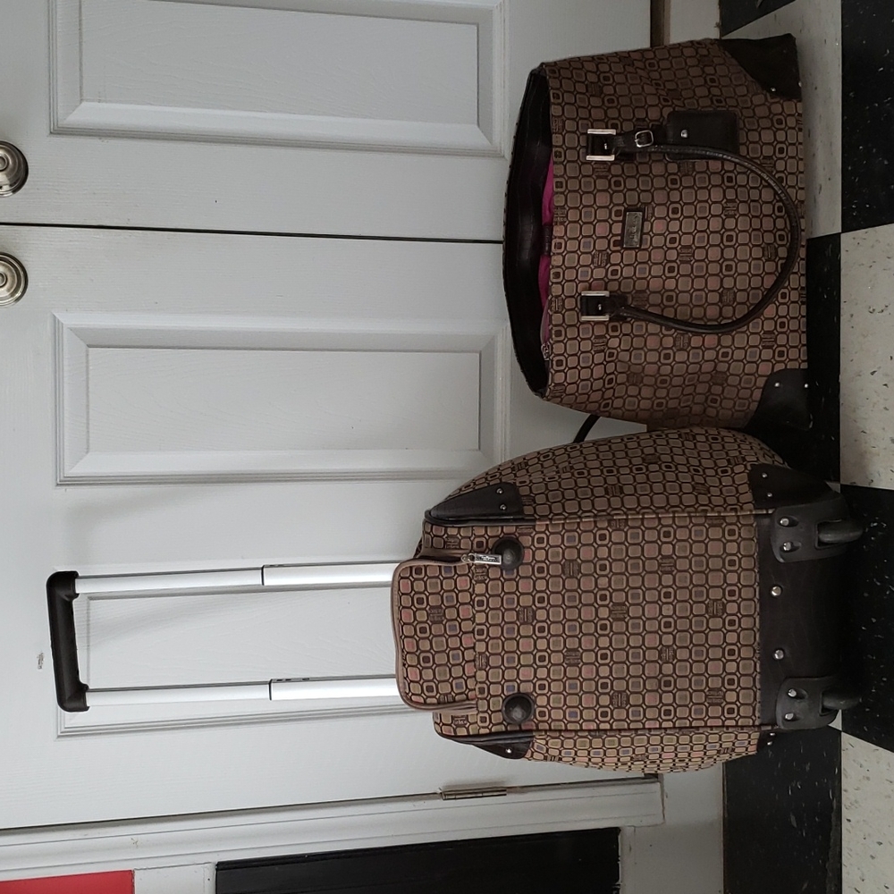 💘LIZ CLAIBORNE SIGNATURE 2-PIECE SET ROLLING WHEELED CARRY-ON WEEKENDER BAG